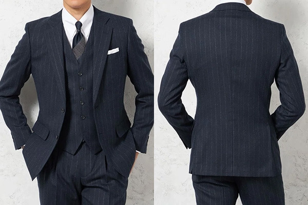ネイビーのストライプスーツを使った結婚式コーデ
