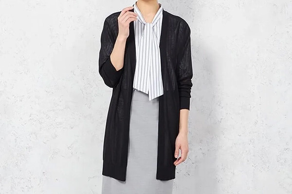 ロング丈のカーディガンを使ったレディースコーデ